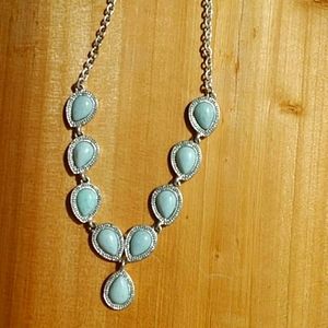 NWT NINE WEST SILVER NECKLACE W/TURQUOISE STONES